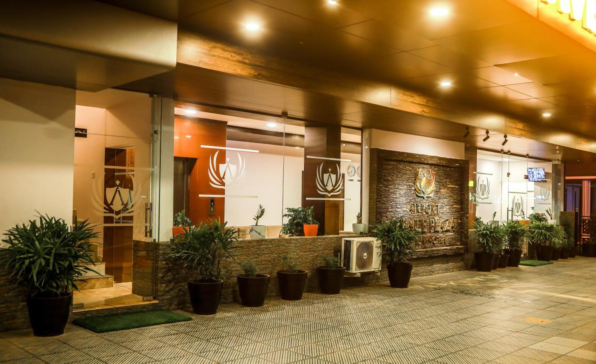 Airport Avenue Plaza Hotel Nedumbassery Ngoại thất bức ảnh