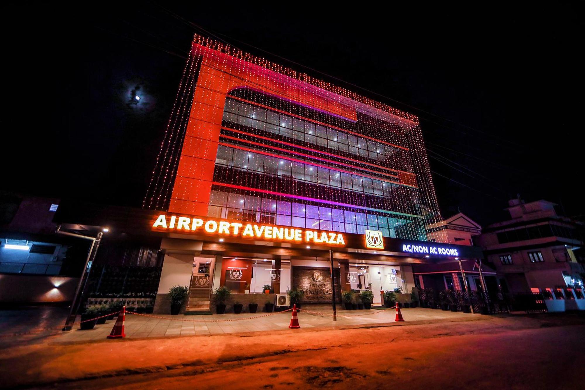 Airport Avenue Plaza Hotel Nedumbassery Ngoại thất bức ảnh
