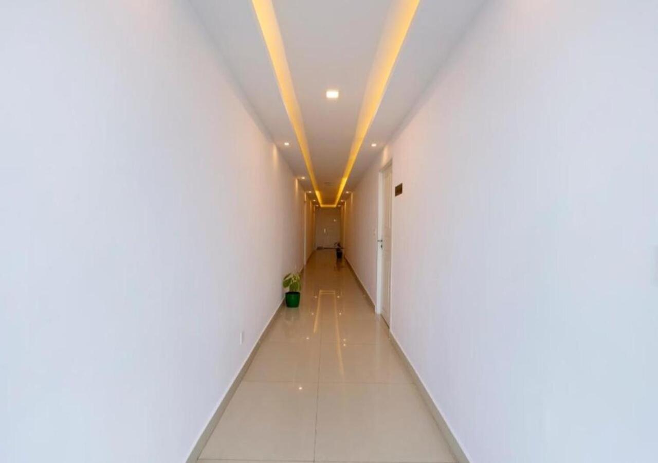 Airport Avenue Plaza Hotel Nedumbassery Ngoại thất bức ảnh