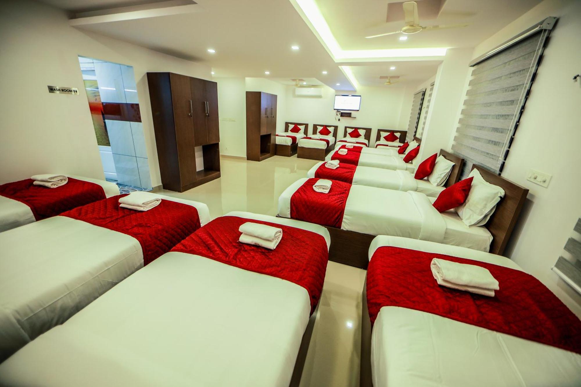 Airport Avenue Plaza Hotel Nedumbassery Ngoại thất bức ảnh