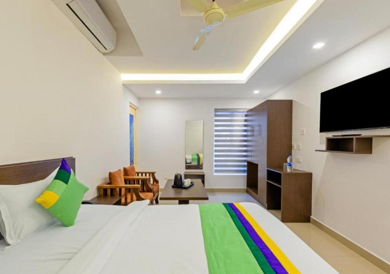 Airport Avenue Plaza Hotel Nedumbassery Ngoại thất bức ảnh