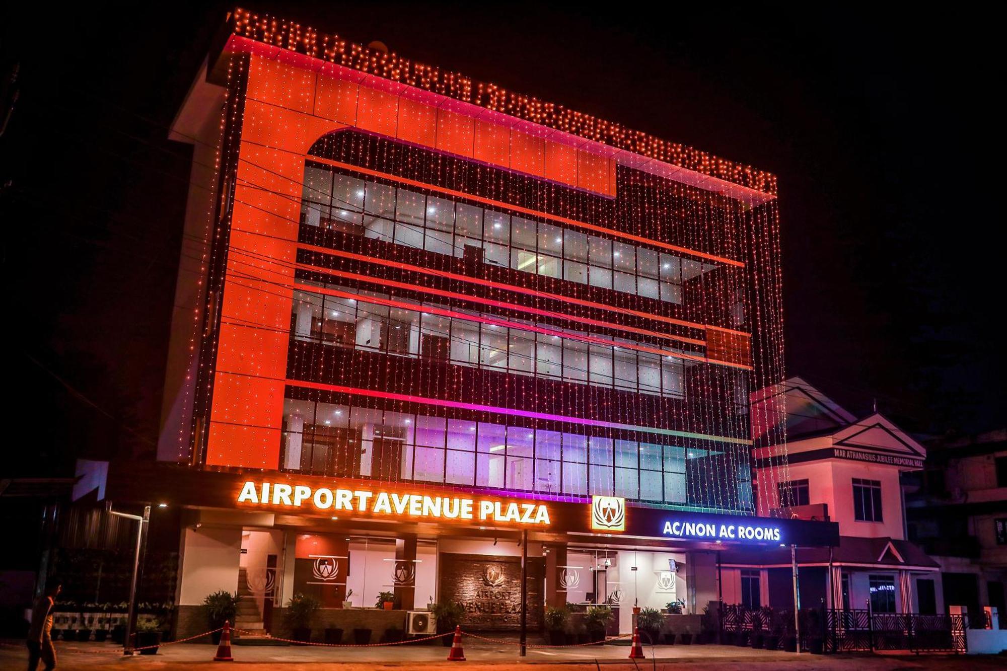 Airport Avenue Plaza Hotel Nedumbassery Ngoại thất bức ảnh
